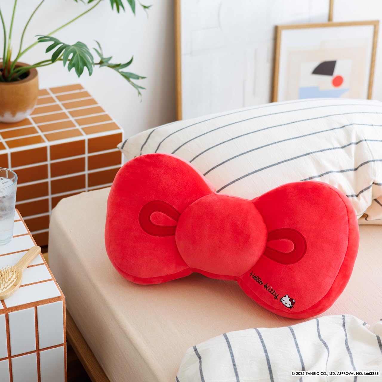 Hello Kitty 蝴蝶結造型咕臣 70年代復古設計款