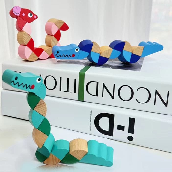 Twisting_Wooden_Children_Toy._blue