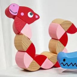 Twisting_Wooden_Children_Toy._red