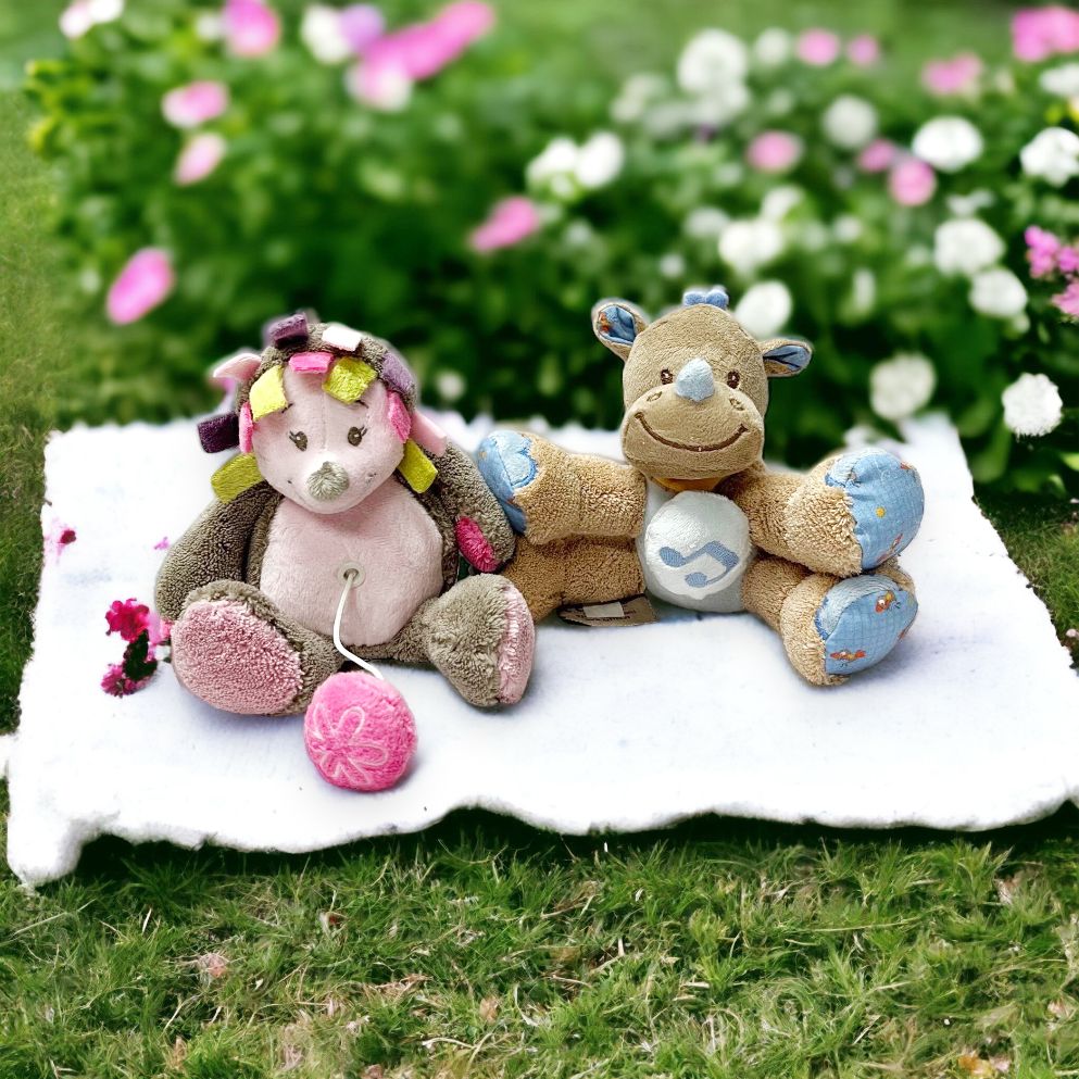 Nattou._Belgium_Soft_Toy_Brand._Baby_Pink_Hedgehog_Pull_Musical_Stroller_nattou-hedgehog-rhino-pull-toy-1_4308dd30-7