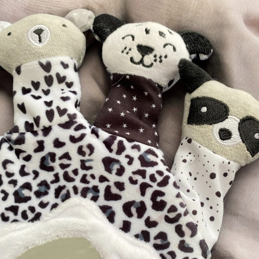 Mothercare_black_and_white_infant_toys_mothercare-puppet-glove-0