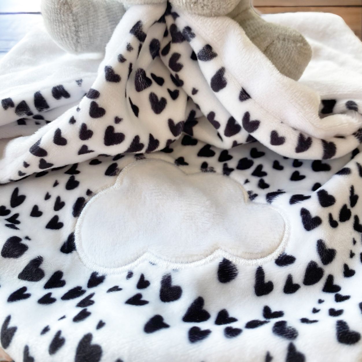 Mothercare_black_and_white_infant_toys_mothercare-raccoon-comforter-6_489d642f-65b2-45ce-9a24-a6b8faa99bb1