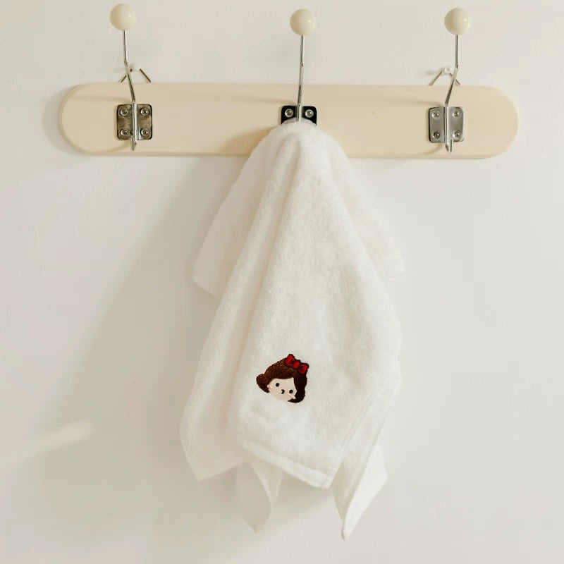 Customised_children_towel_,_Personalised_Party_Favours_approx_2week_delivery_customised-towel-0