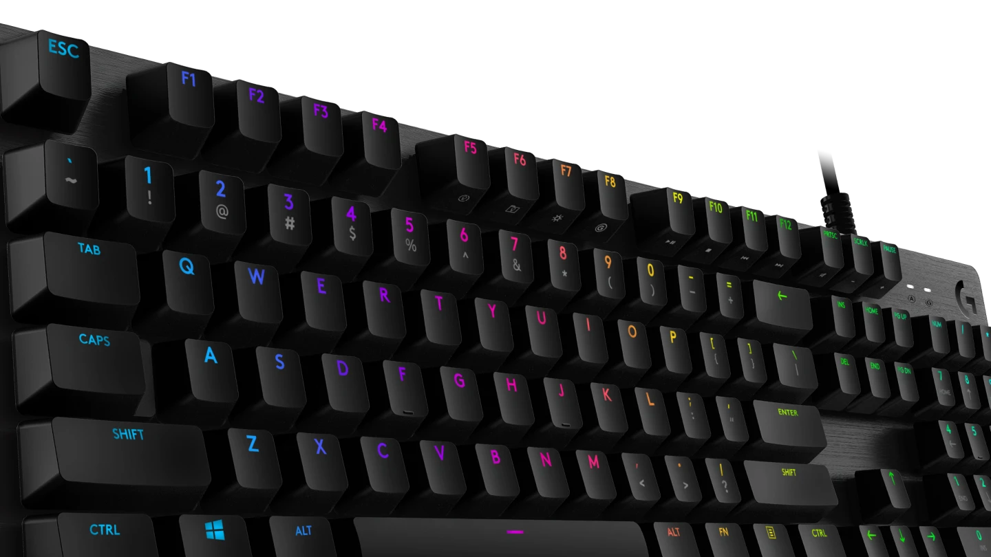Logitech G512 LIGHTSYNC RGB 桌面情境圖