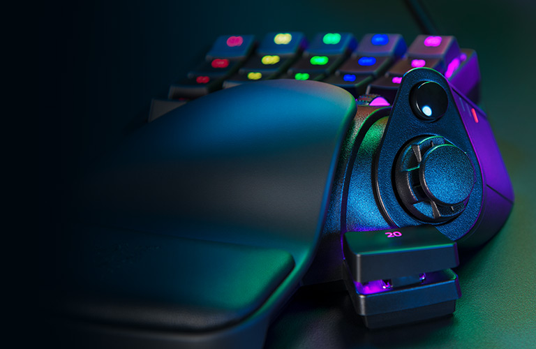 Razer Tartarus Pro 類比式光學按鍵軸遊戲鍵盤